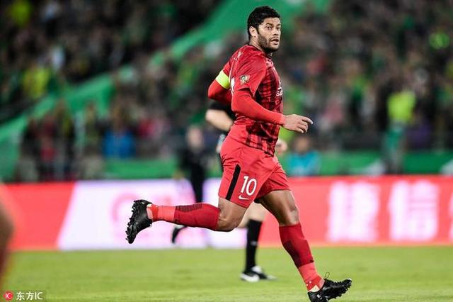  奥格斯堡定位球战术奏效力克中游球队